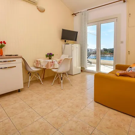 Zivana Rogoznica (Sibenik-Knin)