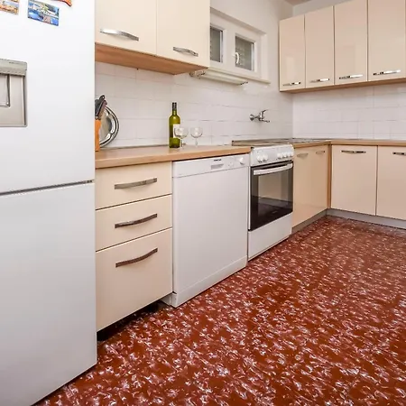 Zivana Apartamento