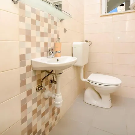 Zivana Apartment *